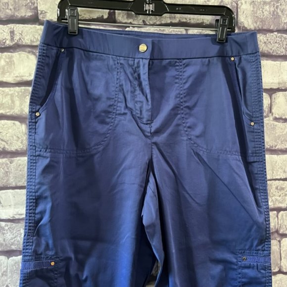 Chico's Blue Crop Pants With Tabs To Roll Cuffs Size M/10 - Picture 2 of 9